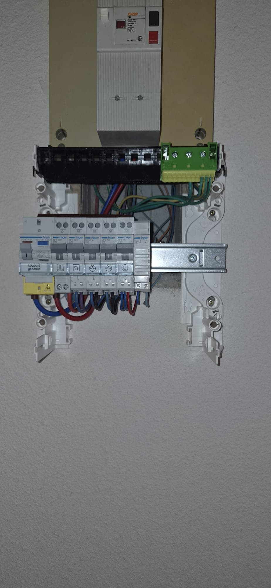 Remplacement tableau électrique à Narbonne – M.T CLIM ELEC